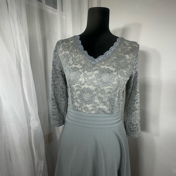 Elegant Gray Lace Dress - Picture 4 of 6